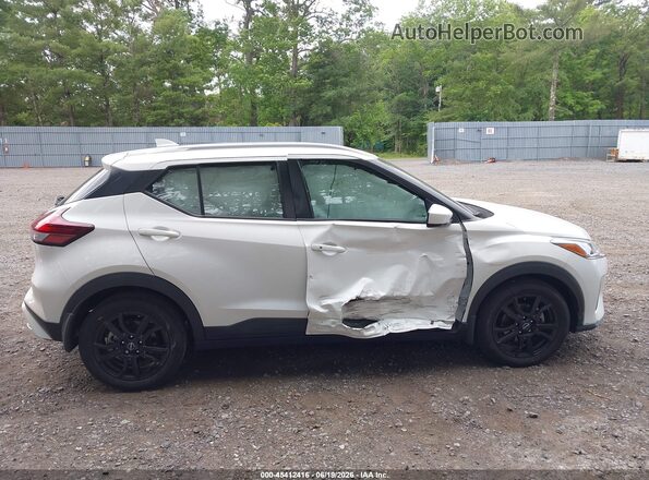 3N1CP5CV0RL480718 2024 NISSAN KICKS White Rear interior view