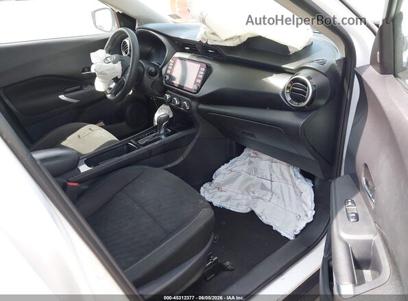 3N1CP5CV0RL494456 2024 NISSAN KICKS White Widok wnętrza z przodu