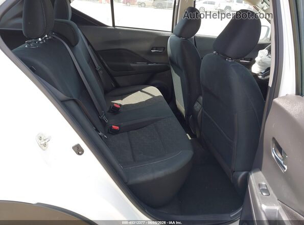 3N1CP5CV0RL494456 2024 NISSAN KICKS White Widok naklejki z numerem VIN