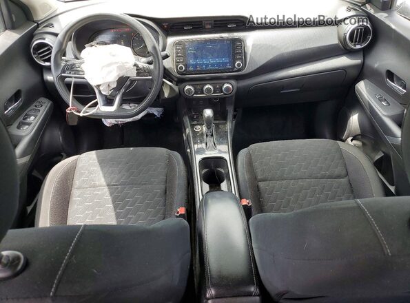 3N1CP5CV0RL503043 2024 NISSAN KICKS Gray Widok deski rozdzielczej