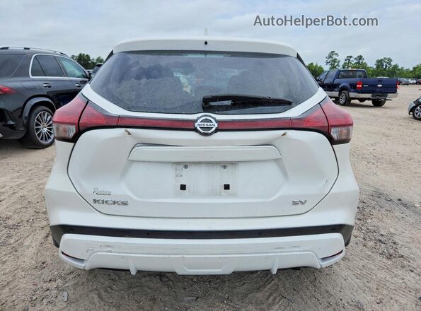 3N1CP5CV1ML518126 2021 NISSAN KICKS White Widok z tyłu