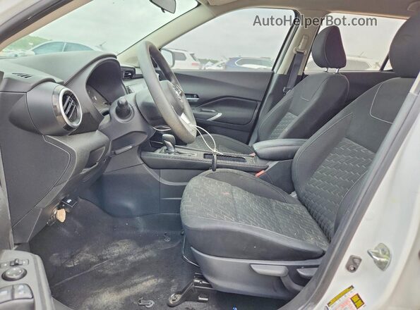 3N1CP5CV1ML518126 2021 NISSAN KICKS White Widok wnętrza z przodu
