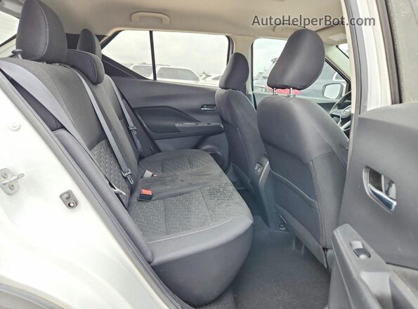 3N1CP5CV1ML518126 2021 NISSAN KICKS White Widok wnętrza z tyłu