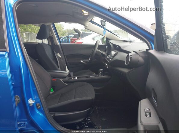 3N1CP5CV2RL562935 2024 NISSAN KICKS Blue Вид салону спереду