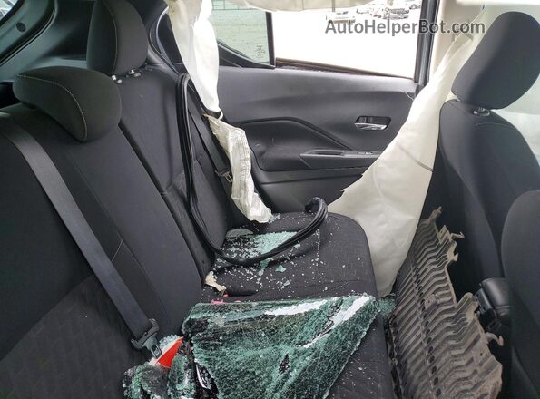 3N1CP5CV4NL523399 2022 NISSAN KICKS Gray Rear interior view