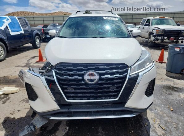 3N1CP5CV4NL527727 2022 NISSAN KICKS Белый Вид спереди