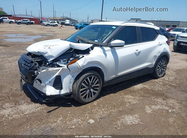 3N1CP5CV5NL510810 2022 NISSAN KICKS White Vista tres cuartos delantera izquierda