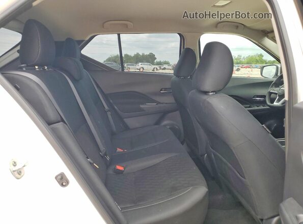 3N1CP5CV5RL531730 2024 NISSAN KICKS White Вид задньої частини салону