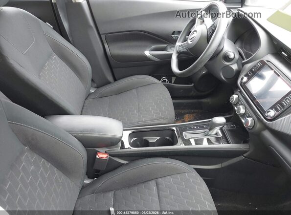 3N1CP5CV5RL572570 2024 NISSAN KICKS Blue Вид салону спереду