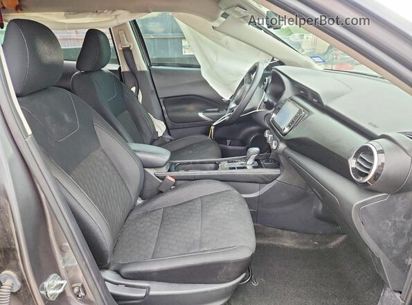 3N1CP5CV6RL516136 2024 NISSAN KICKS Gray Vista interior delantera