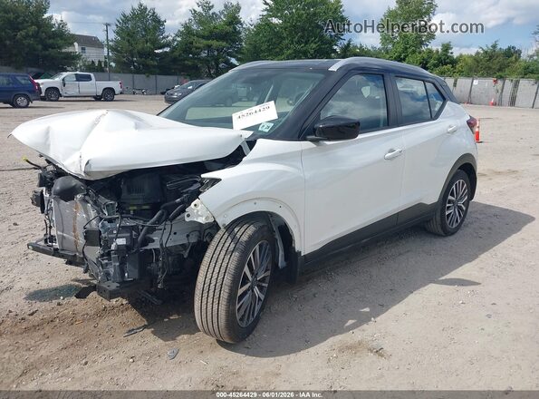 3N1CP5CV7PL557291 2023 NISSAN KICKS Белый Передняя левая четверть