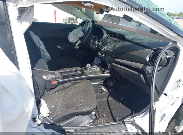 3N1CP5CV8RL520270 2024 NISSAN KICKS White Вид салону спереду