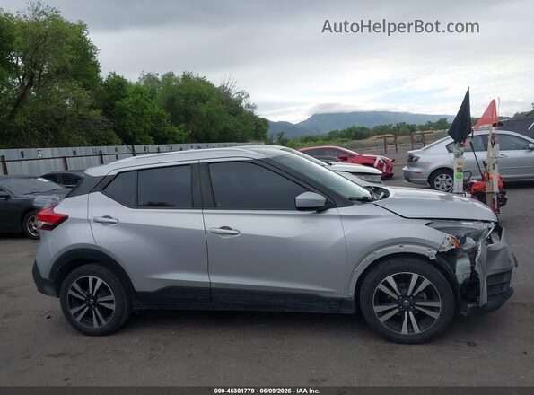 3N1CP5CV9LL490638 2020 NISSAN KICKS Silver Widok wnętrza z tyłu