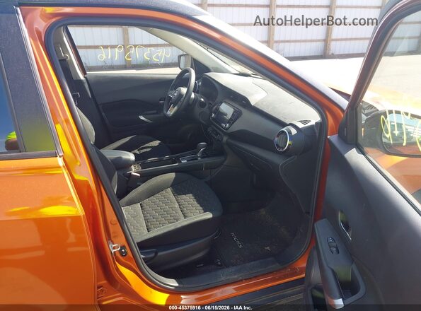 3N1CP5CV9NL520451 2022 NISSAN KICKS Orange Front interior view