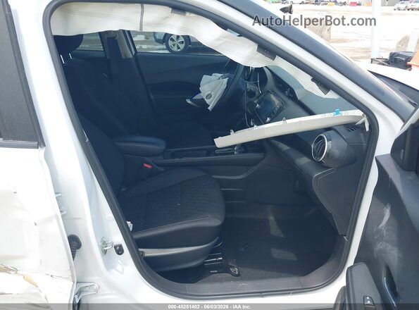3N1CP5CV9PL522669 2023 NISSAN KICKS White Вид салону спереду