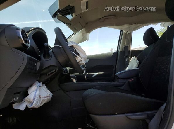 3N1CP5CVXSL464869 2025 NISSAN KICKS White Вид салону спереду