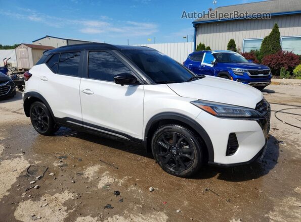 3N1CP5DV0PL492833 2023 NISSAN KICKS Белый Передняя правая четверть