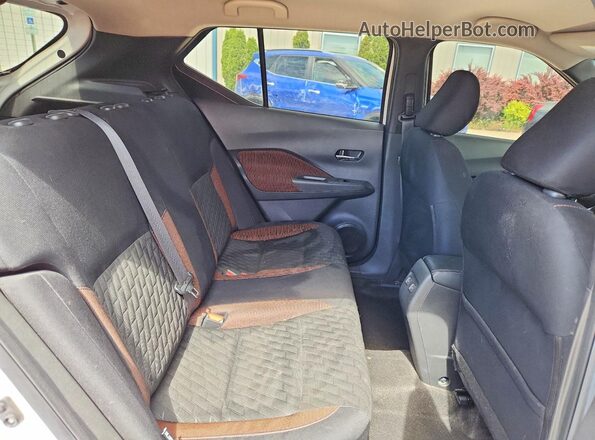 3N1CP5DV0PL492833 2023 NISSAN KICKS Белый Вид задней части салона