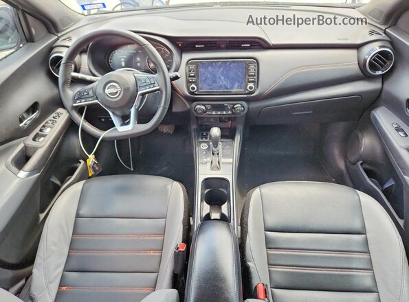 3N1CP5DV0RL518060 2024 NISSAN KICKS Gray Vista del salpicadero