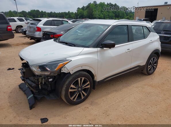 3N1CP5DV1LL531231 2020 NISSAN KICKS Белый Передняя левая четверть