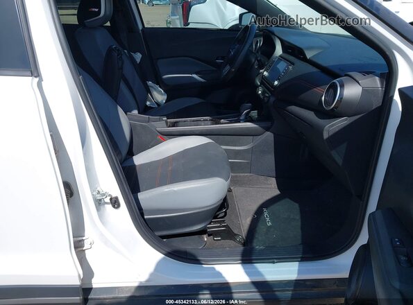 3N1CP5DV1PL576143 2023 NISSAN KICKS White Front interior view