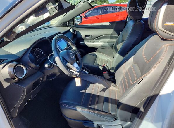 3N1CP5DV2LL501039 2020 NISSAN KICKS Белый Вид салона спереди