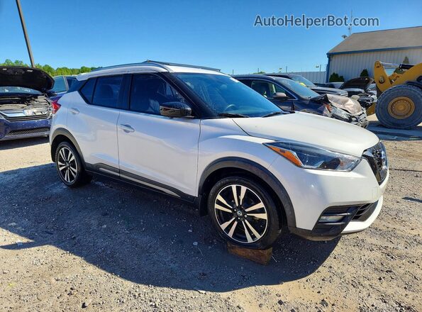 3N1CP5DV2LL501039 2020 NISSAN KICKS Белый Передняя правая четверть