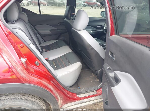 3N1CP5DV2PL470591 2023 NISSAN KICKS Maroon Widok naklejki z numerem VIN