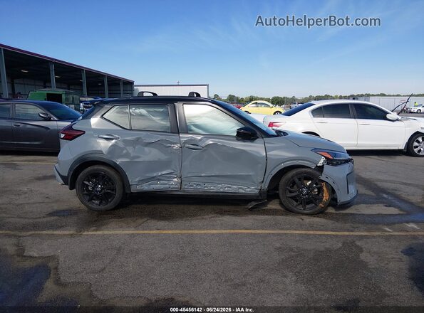 3N1CP5DV3NL522355 2022 NISSAN KICKS Gray Вид задньої частини салону
