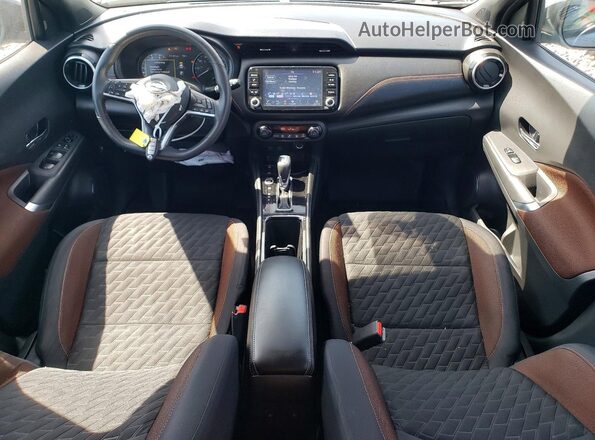 3N1CP5DV5ML560393 2021 NISSAN KICKS Gray Вид панелі приладів