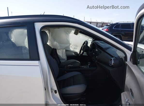 3N1CP5DV5PL523963 2023 NISSAN KICKS White Vista interior delantera
