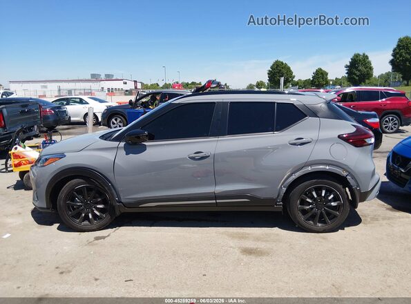3N1CP5DV5RL576374 2024 NISSAN KICKS Gray Widok z przodu