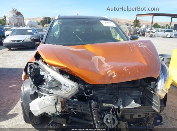 3N1CP5DV6LL562720 2020 NISSAN KICKS Orange Widok wnętrza z tyłu