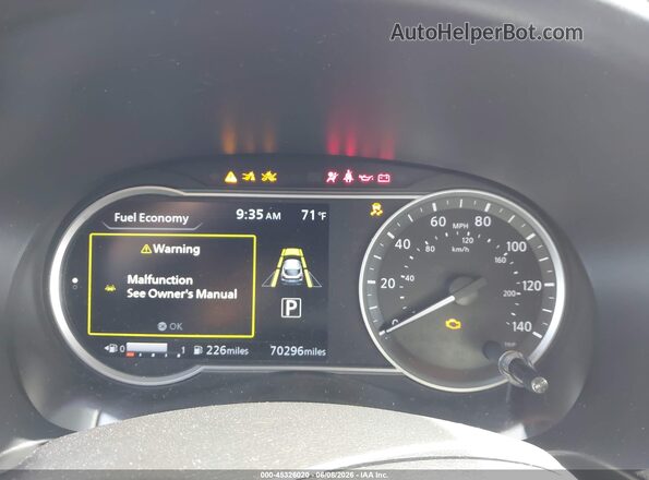 3N1CP5DV6LL562720 2020 NISSAN KICKS Orange Widok tylnych siedzeń