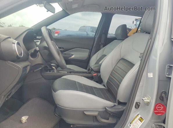 3N1CP5DV6RL547384 2024 NISSAN KICKS Gray Սալոնի դիմացի տեսք