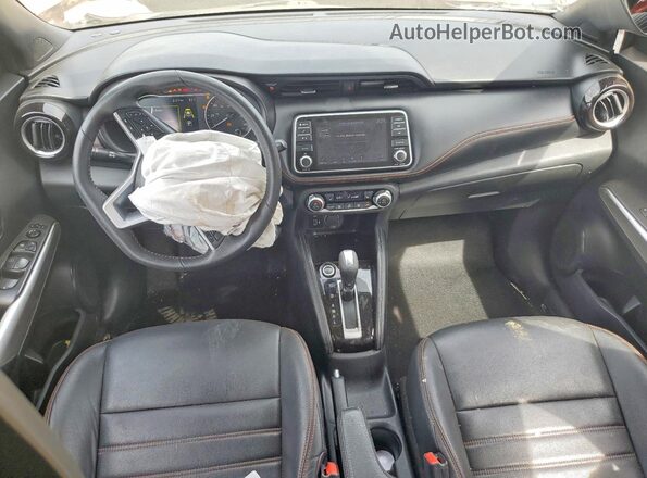 3N1CP5DV7LL554495 2020 NISSAN KICKS Red Widok deski rozdzielczej