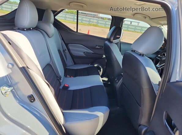 3N1CP5DV8RL472915 2024 NISSAN KICKS Gray 