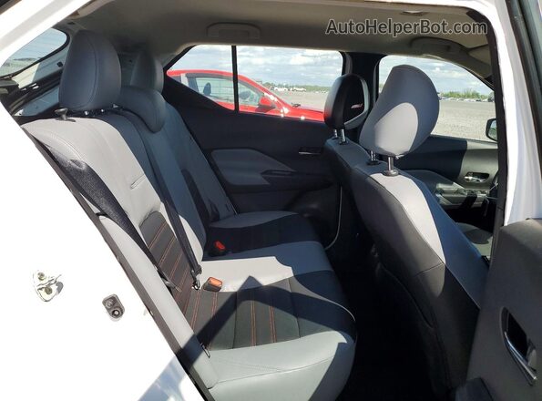 3N1CP5DV8RL484059 2024 NISSAN KICKS White Вид задньої частини салону