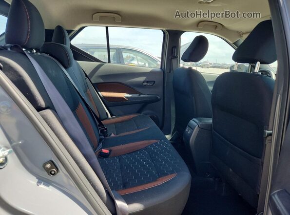 3N1CP5DV8RL528254 2024 NISSAN KICKS Silver 