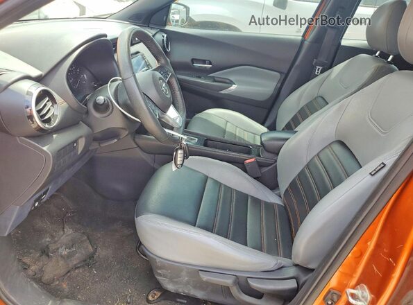 3N1CP5DV9ML549249 2021 NISSAN KICKS Оранжевый Вид салона спереди