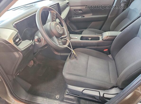 3N8AP6BA0SL318705 2025 NISSAN KICKS Tan Սալոնի դիմացի տեսք