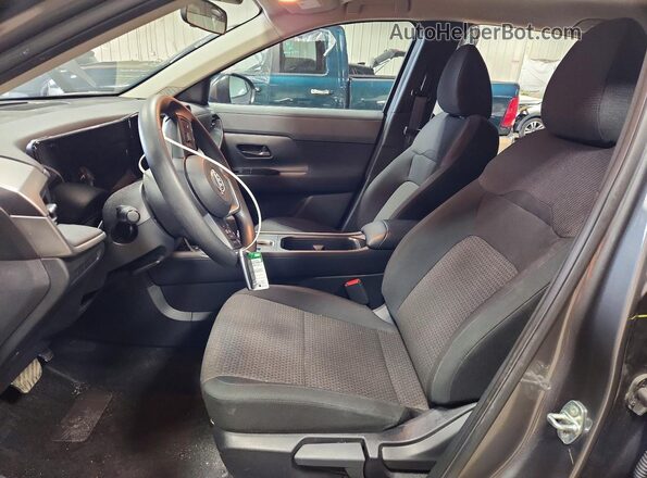 3N8AP6BB3SL348600 2025 NISSAN KICKS Gray Vista interior delantera