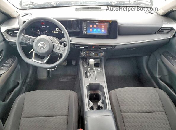 3N8AP6BB7SL326180 2025 NISSAN KICKS Угольный Вид панели приборов