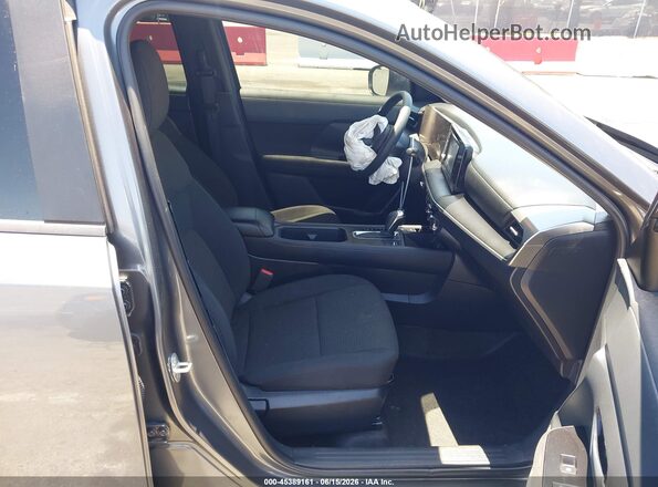 3N8AP6BBXSL382176 2025 NISSAN KICKS Серый Вид салона спереди
