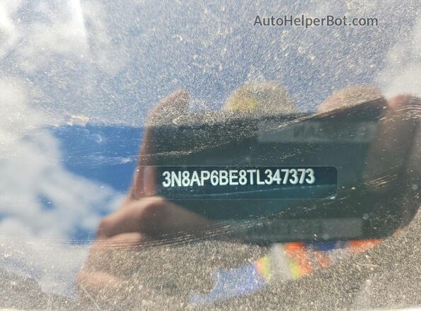 3N8AP6BE8TL347373 2026 NISSAN KICKS Black Vista del compartimento del motor