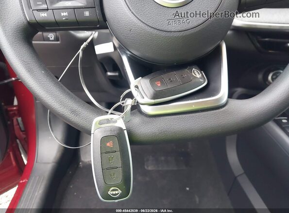 3N8AP6CA7SL393352 2025 NISSAN KICKS Red Vista del salpicadero