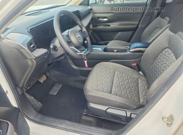 3N8AP6CAXSL338829 2025 NISSAN KICKS White 