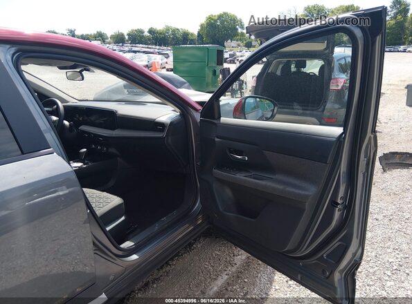 3N8AP6CAXSL394057 2025 NISSAN KICKS Gray Vista interior delantera