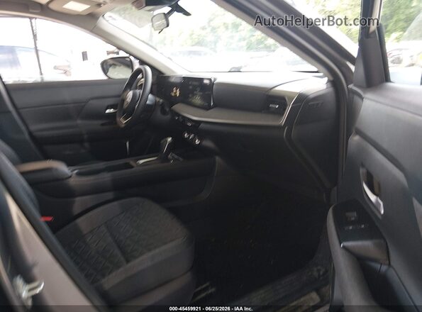 3N8AP6CB0SL312507 2025 NISSAN KICKS Gray Vista interior delantera