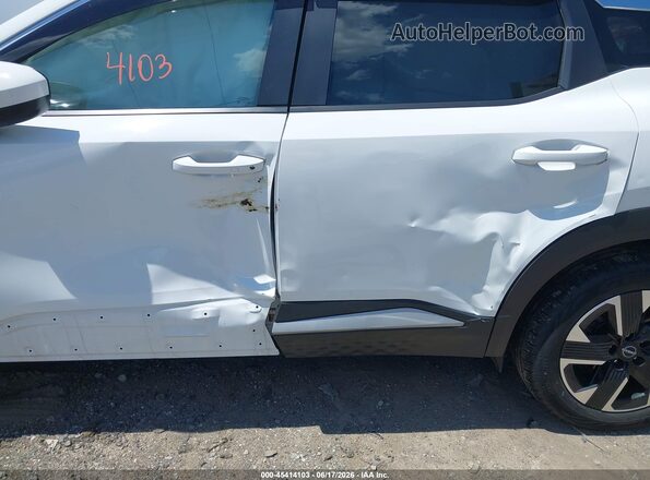 3N8AP6CB1SL300527 2025 NISSAN KICKS White Front view